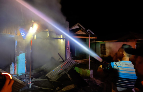  Kios Sembako  di bengkulu Selatan Terbakar, Kerugian 80 Juta