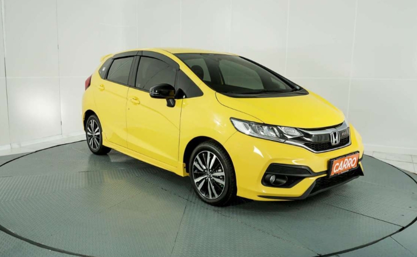 Honda Jazz RS AT Model Lama Masih Menjadi Pilihan Utama di Kalangan Anak Muda