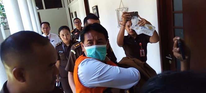 Rektor Udayana dan 3 Staf, Ditahan Kejati Bali, Langsung masuk Sel