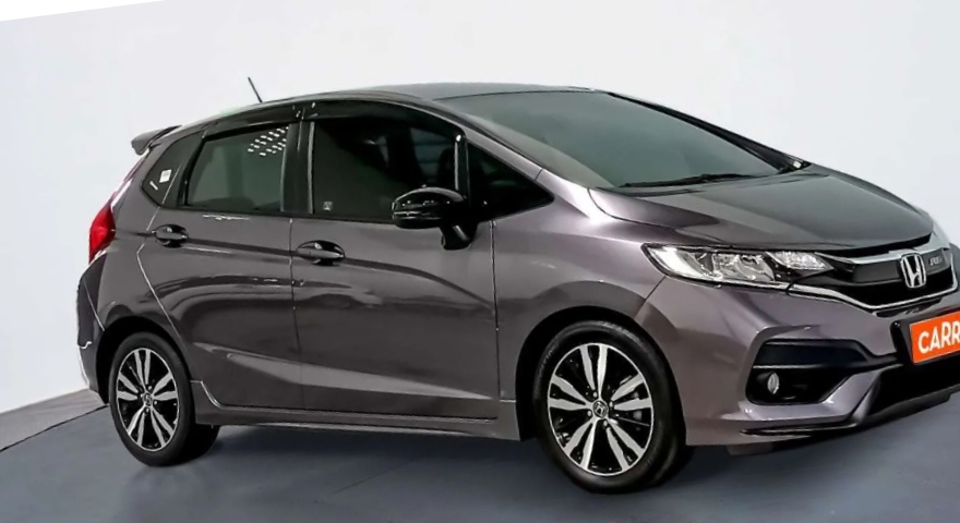 Honda Jazz RS AT Masih Menjadi Primadona di Pasar Otomatis Mobil ini Cocok untuk Kantoran Biaya Irit