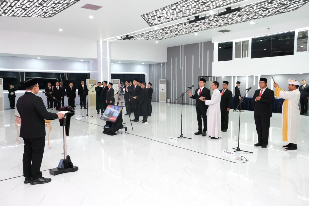 Menteri ATR/BPN Lantik 79 Pejabat Struktural, Sampaikan Hal Ini