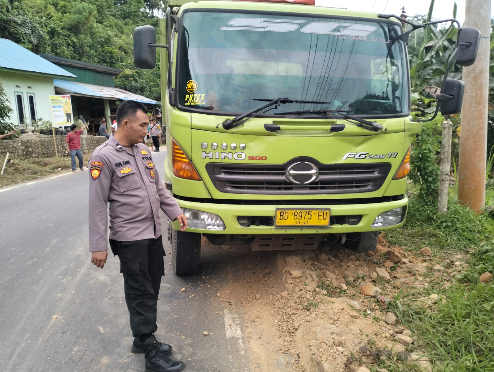  Tabrak Truk, 2 Pelajar Alami Cedera Serius