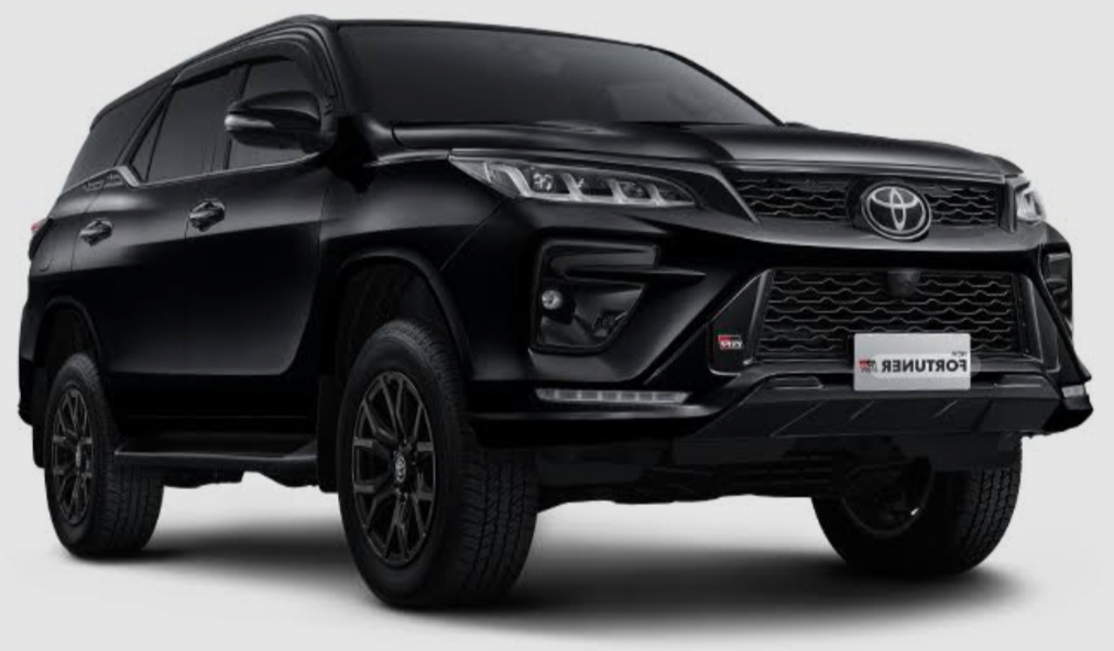 Toyota Fortuner Sport  Hadir Sebagai SUV Premium yang Menggabungkan Ketangguhan, Kenyamanan,, Desain Berkelas