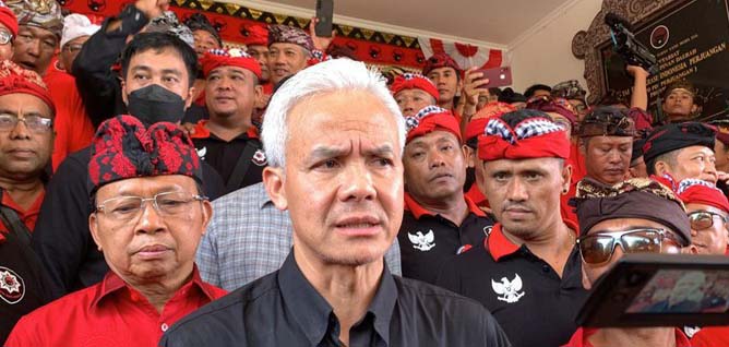  Warga Bali Banyak Enggan Keluar Saat Jokowi Datang,  Ganjar Merasa Terharu