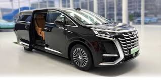 MPV Listrik Premium Denza D9, Dipasarkan di Indonesia