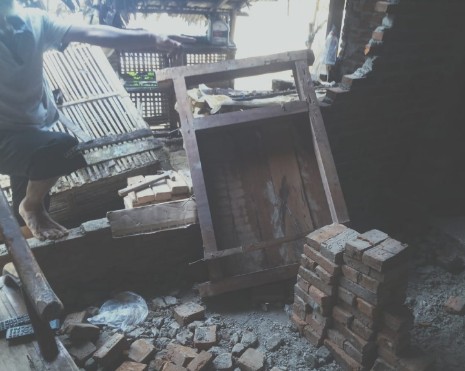 Pustu dan 3 Rumah Warga di Seluma Rusak Parah Akibat Gampa 