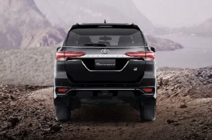 Review Toyota Fortuner Sport, SUV Elegan Tangguh memiliki Kecanggihan dan Keunggulan Super Canggih