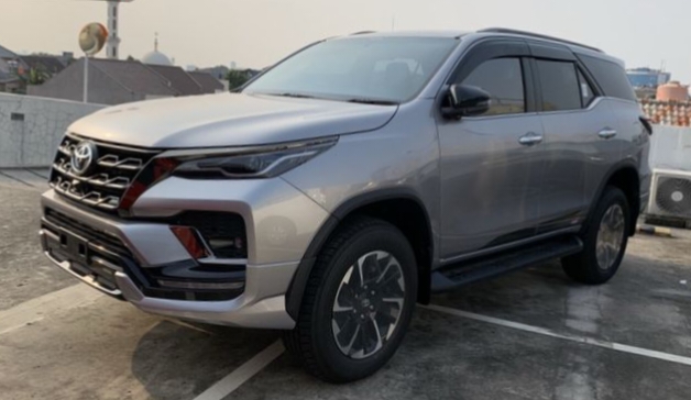 Bocoran Spesifikasi Mobil Toyota Fortuner  GR Sport Terbaru Tampil Gagah Mesin Bertenaga Tinggi Fitur Terbaru