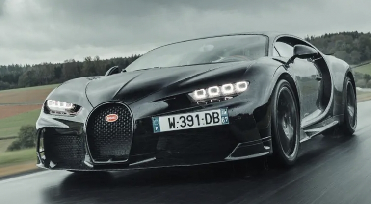 Bugatti Chiron Mengulas Mobil Super Sport dengan Kombinasi Kecepatan Tinggi Mesin Quad-Turbocharged W16