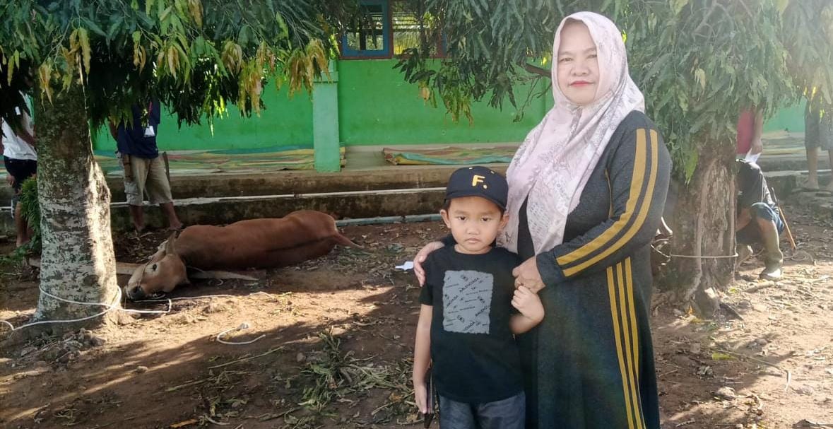 SMPN 05 Seluma Sembelih 4 Ekor Sapi Qurban, Dibagikan Untuk Murid dan Masyarakat