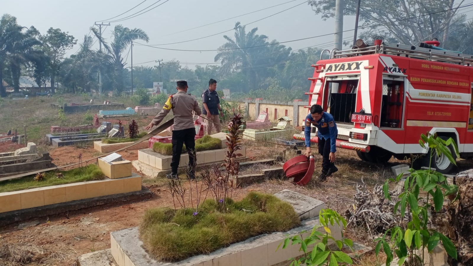   Lahan Belakang TPU Cahaya Negeri Seluma Terbakar