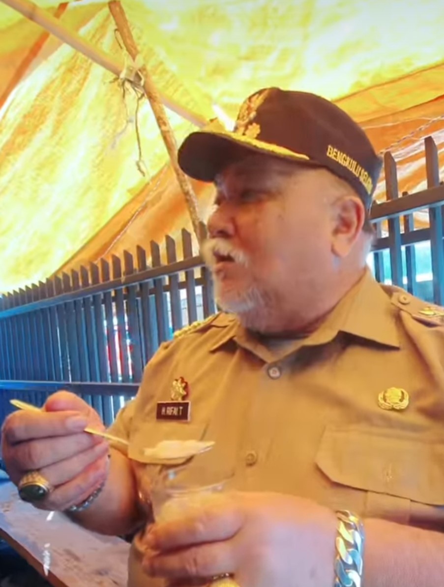 Bupati Bengkulu Selatan Rifa'i Tajudin, Penikmat Kuliner  Cendol