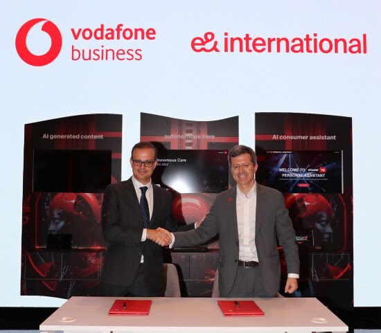 Vodafone Business dan e& Mark Memperkuat Kolaborasi Strategis dengan Kemenangan Pelanggan Besar Pertama