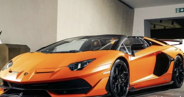 Lamborghini Aventador Mobil Super Sport Simbol Kemewahan Mengukir Prestasi dengan Teknologi Hibrida