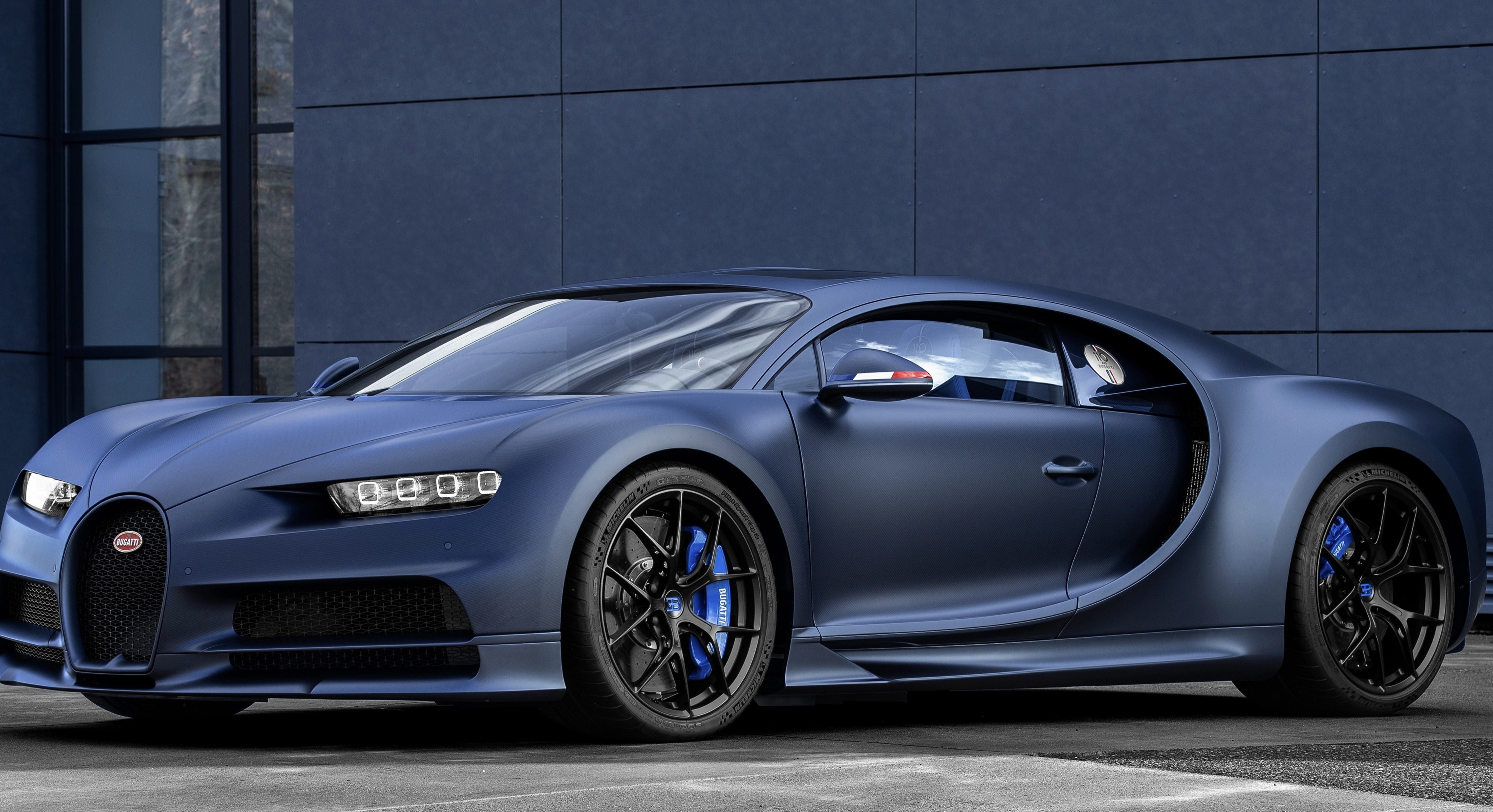 Mobil Bugatti Termewah dan Termahal Memiliki Sistem Fitur Canggih Teknologi Otomatis
