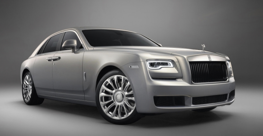 Rolls Royce Ghost Intip Kemewahan dan Keanggunan Super Canggih Mesin V12 Turbo Fitur Otomatis