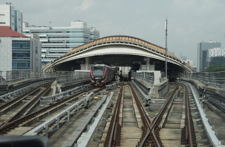 KAI Selenggarakan Apel Gelar Pasukan, Siapkan Operasional LRT Jabodebek di Masa Nataru 2025/2026