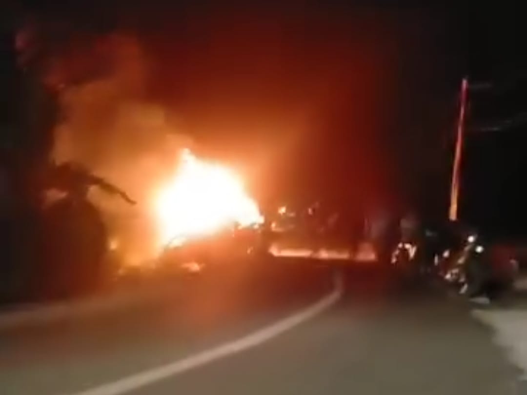  Pasca Insiden Lakalantas, Lapak Pedagang di Pematang Sawah Dibakar Massa