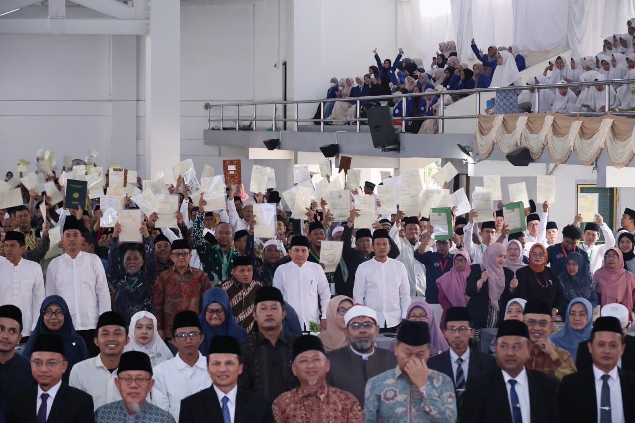Selembar Sertipikat Menjaga Amanah Tanah Wakaf  