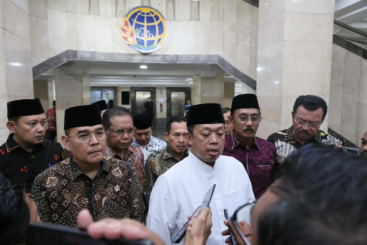 KPK Proses Hukum, Nusron Tegaskan Pelayanan Pertanahan Tetap Berjalan