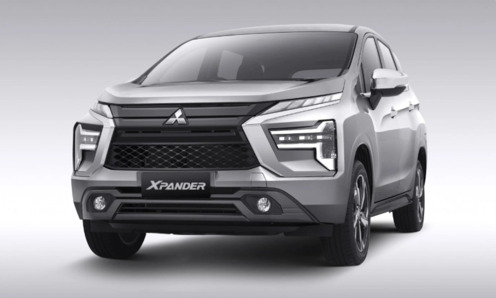 Mitsubishi Xpander vs Toyota Kijang Innova Zenix: Mana yang Lebih Unggul?