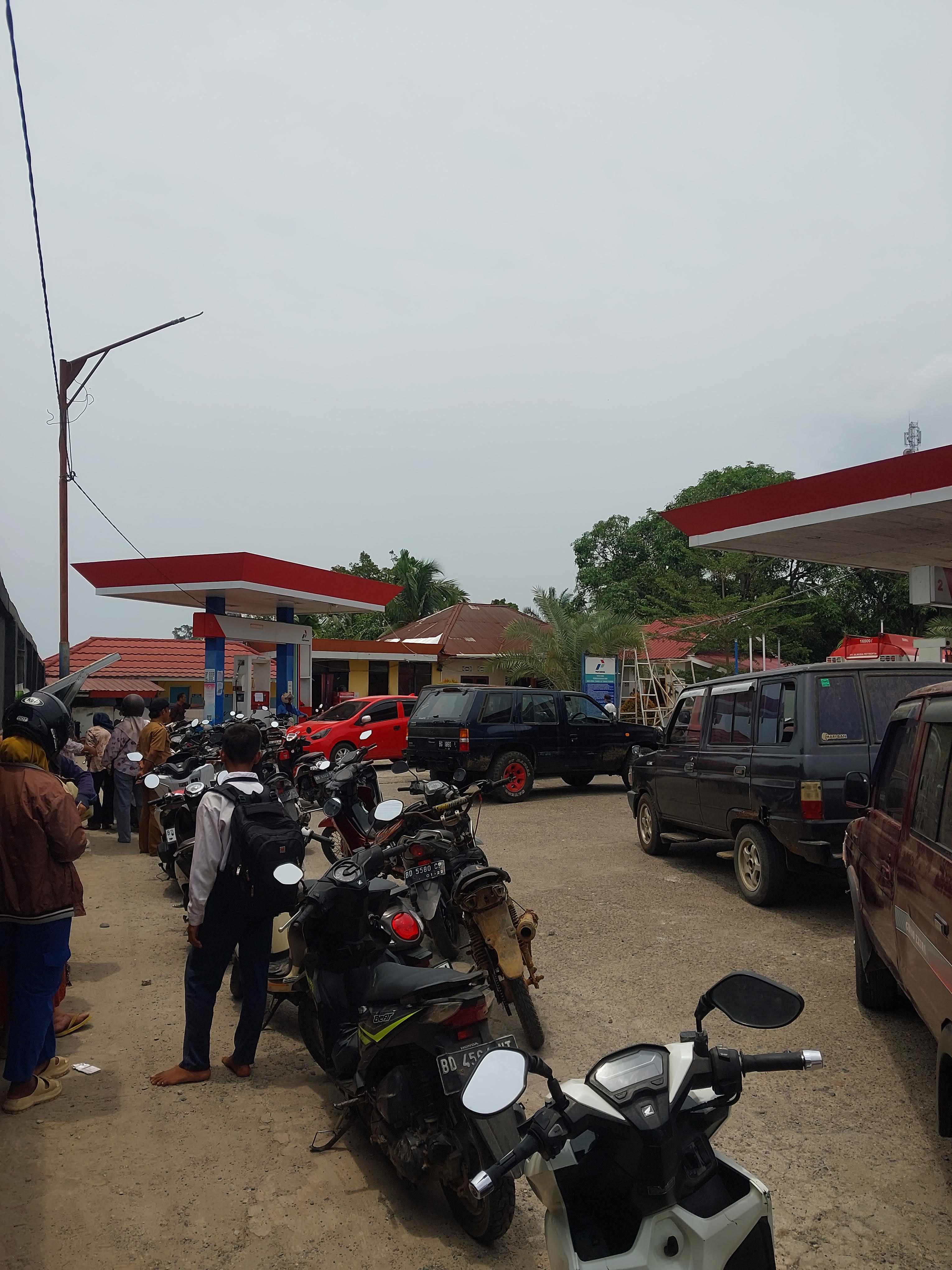 Pertalite Kosong Tiga Hari, Aktivitas Warga Tais Sempat Terganggu
