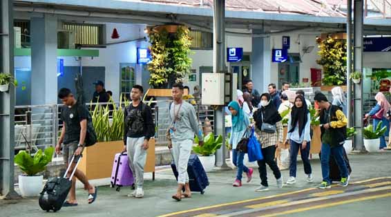 KAI Divre IV Tanjungkarang Tambah Stasiun Pelayanan Pembatalan Tiket KA Secara Offline