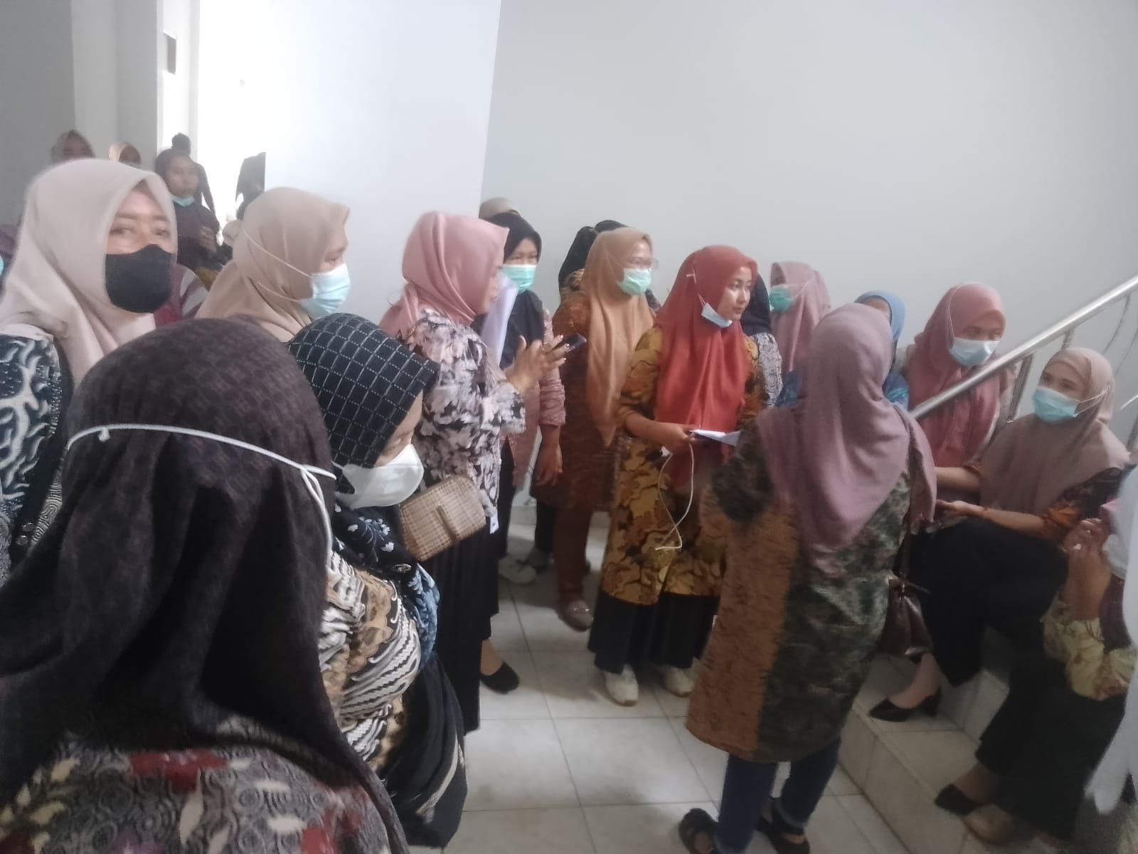 Puluhan Tahun Mengabdi Belum Jadi PPPK, Masuk Database BKN, Bidan Desa Nilai BKPSDM Seluma Tidak Becus