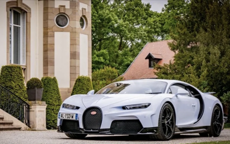 Bugatti Chiron Keindahan dan Keunggulan Mobil Super Canggih yang Memikat Pecinta Otomotif Indonesia dan Dunia