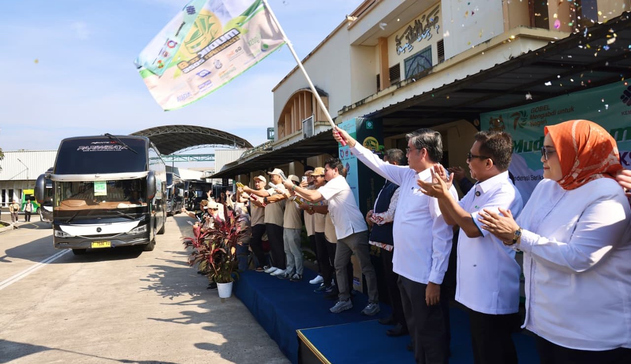 Menaker Lepas 1.431 Pekerja Panasonic Mudik Gratis, Menaker: Perusahaan Harus Memanusiakan Pekerja