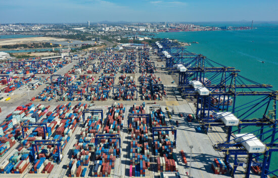 Hainan FTP's First Month of Island-Wide Special Customs Operations Boosts Economic Vitality