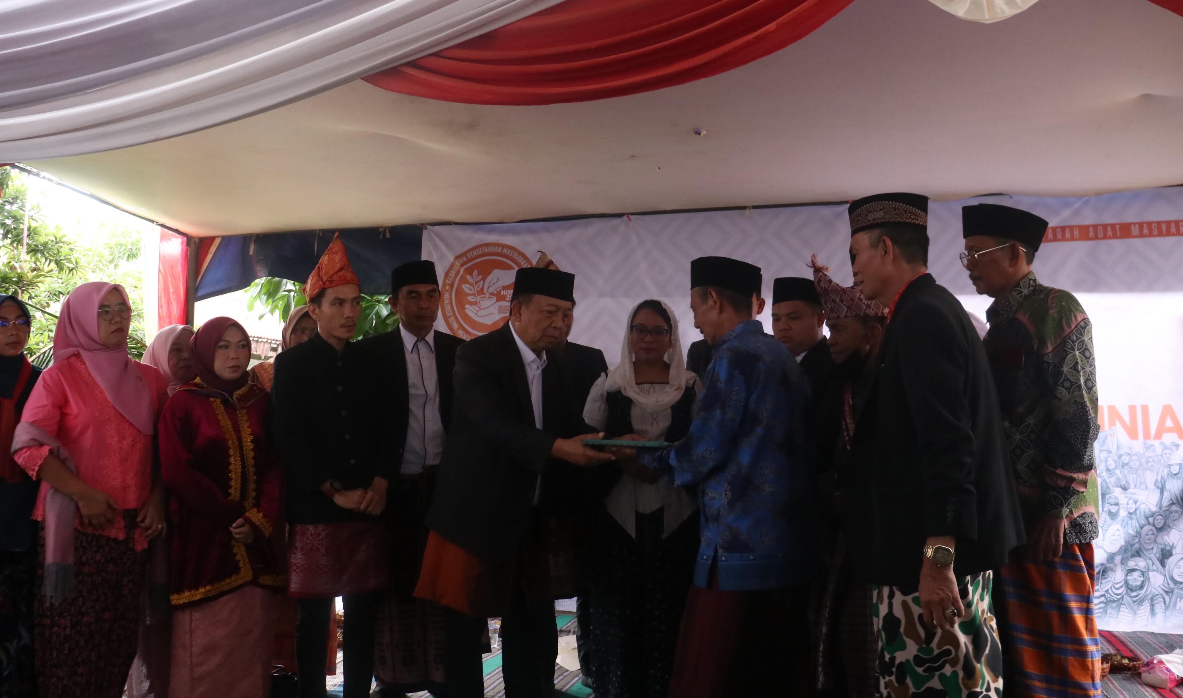Usulan Hutan Adat Diserahkan Masyarakat Adat Serawai Seluma ke Pemkab