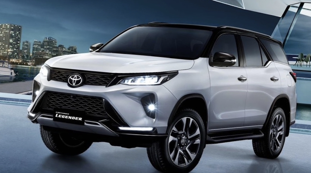 Toyota Fortuner GR Sport 2024 Tak Terkalahkan dengan Pajero Sport Dua SUV Memiliki Kecanggihan yang Istimewah