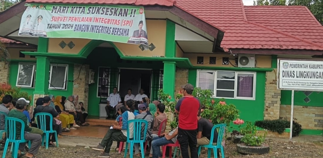  Sudah 4 Bulan Gaji Belum Dibayar, Puluhan Petugas Kebersihan Datangi Kantor DLH