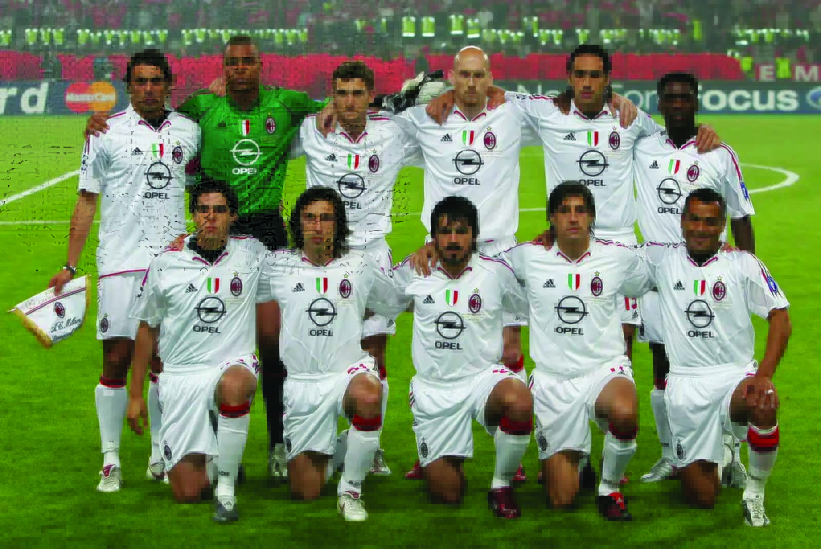 LineUp Pemain Terkemuka Ac Milan Pada Musim 2004-2005