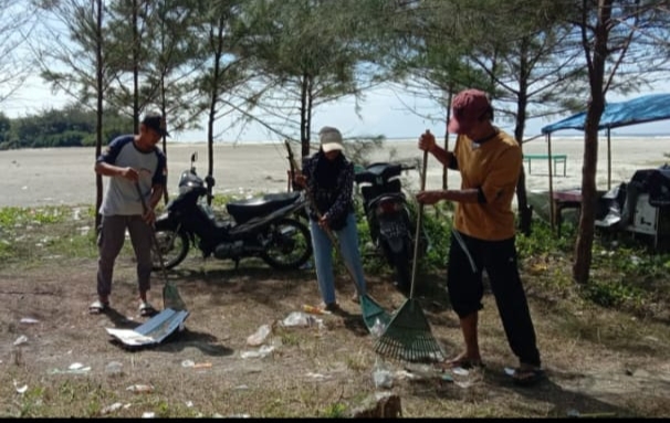  Kades Kungkai Rekomendasi  Bersih Pantai dan Penanaman Pohon, Koordinatnya Tak Sesuai