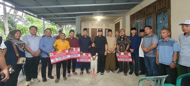  Bupati Bengkulu Selatan Bersama Gubernur, Bantu Korban Banjir Kedurang