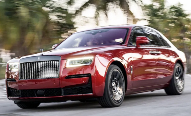 Rolls-Royce Ghost Generasi Pertama Kemewahan dan Teknologi Canggih Hadir di Pasar Otomotif Indonesia! 