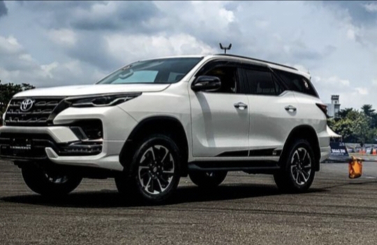 Toyota Fortuner 2.8, Mobil SUV Mewah Memiliki Sistem Kontrol Mobil Idaman, Torsinya Bikin Rivalnya Ciut?