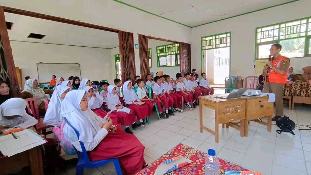 Pelajar SD 33 Tumbuh Tebing Bengkulu Selatan Diberikan Pengetahuan Penanganan Bencana
