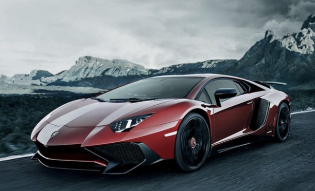 Lamborghini Aventador Mobil Super Sport Special?  Buatan Italia Diproduksi di Pasar Otomotif di Dunia