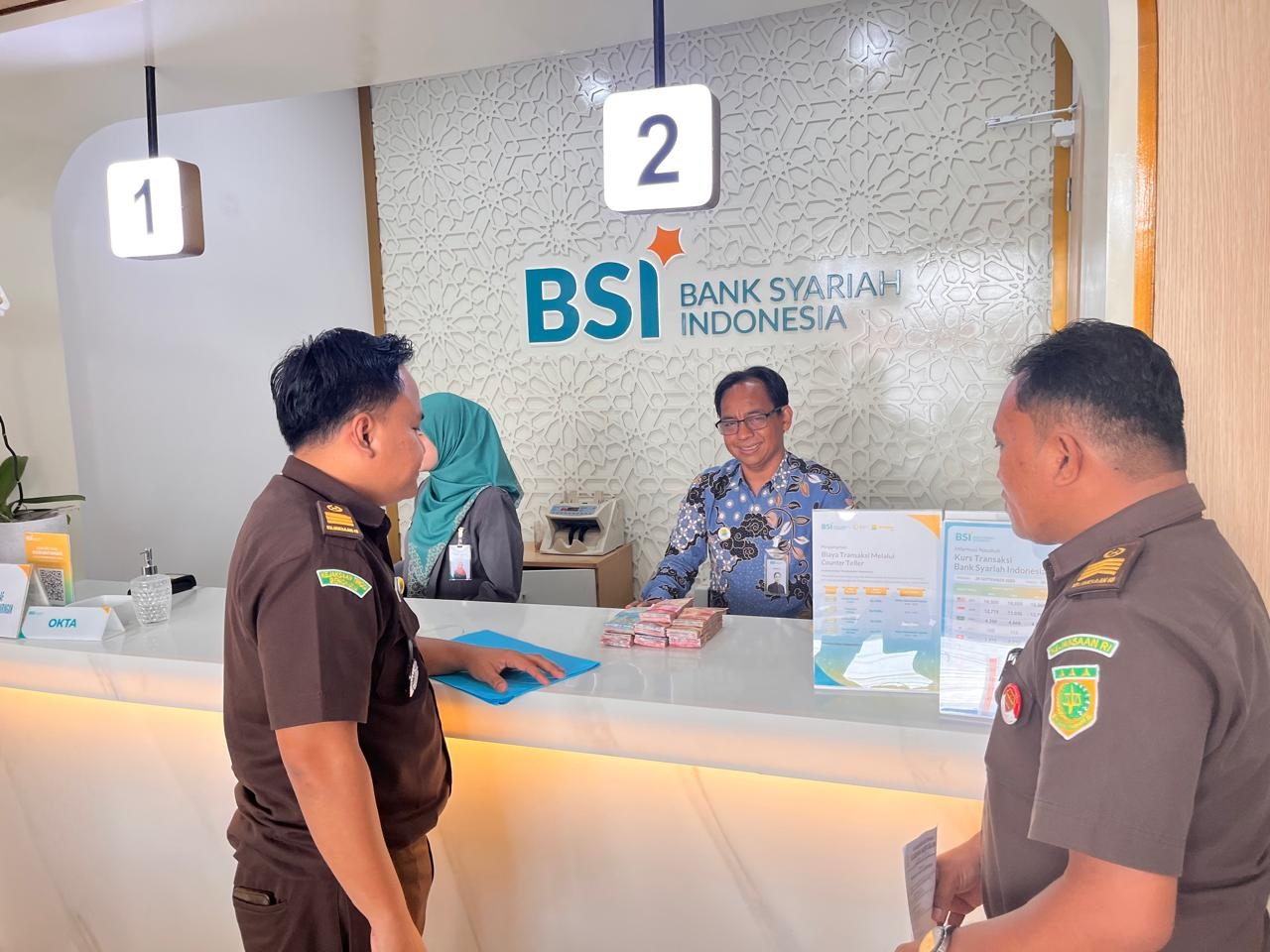 Kejari Seluma Titipkan Uang Sitaan Kasus Pungli PPG Kemenag ke Bank