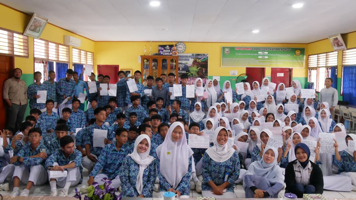 SMA N 1 Kota Bengkulu Terancam Tenggelam, Pelajar Desak Transisi Energi Sekarang Juga