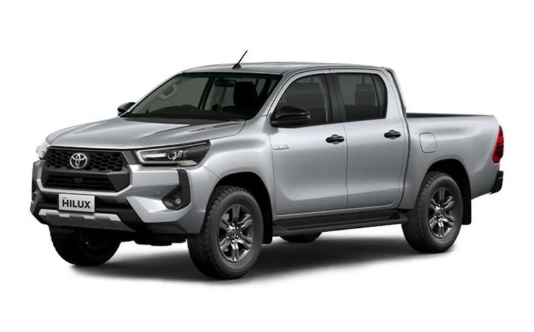 Toyota New HILUX Double Cabin E DSL 4x4 2.4 SUV Handal dan Tangguh Paling Populer di Indonesia 