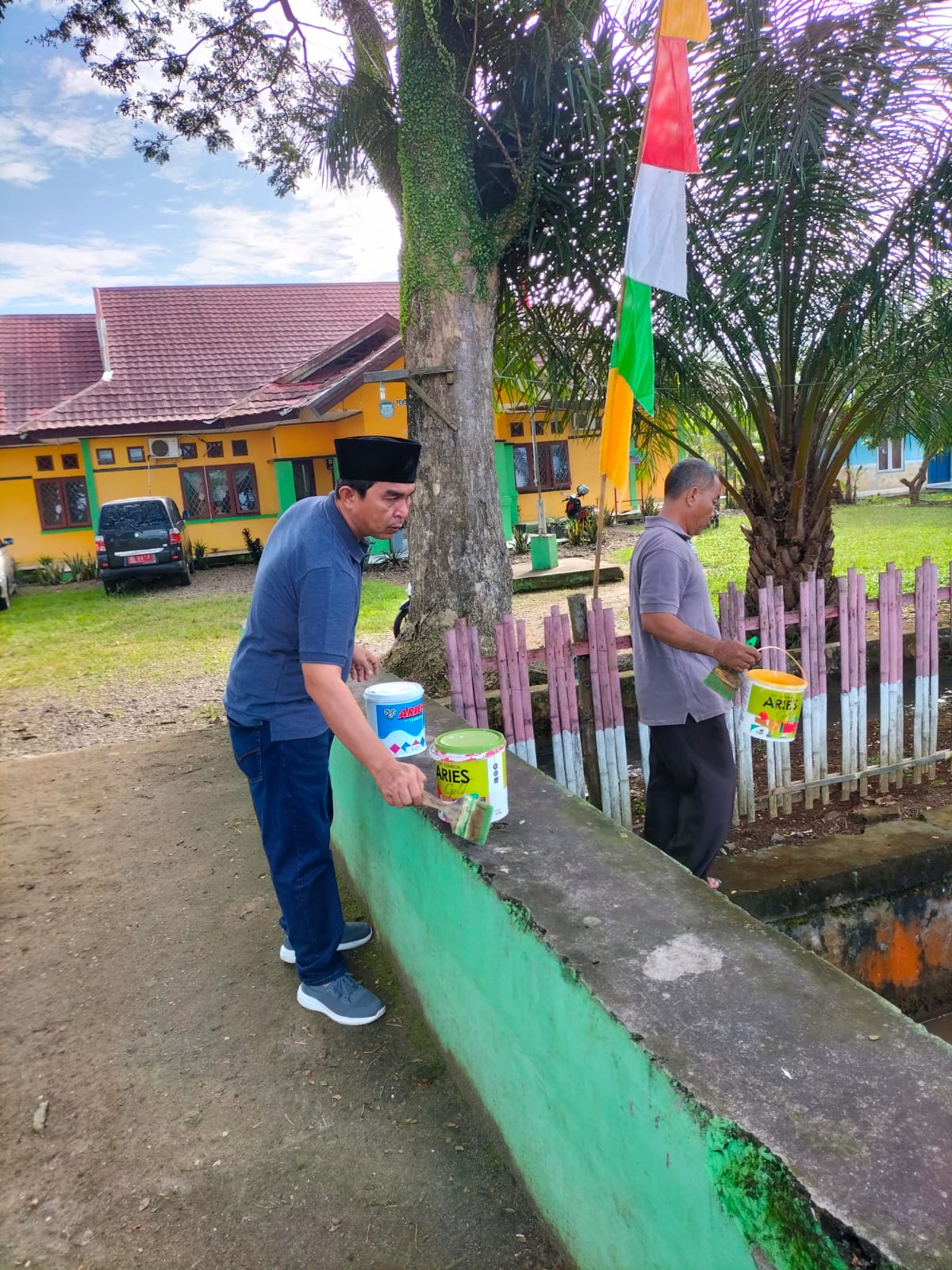 Camat Seluma Selatan, Imbau Pasang Bendera