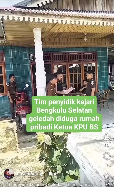  Jaksa Geledah  Rumah Salah Satu Komisioner KPU Bengkulu Selatan 