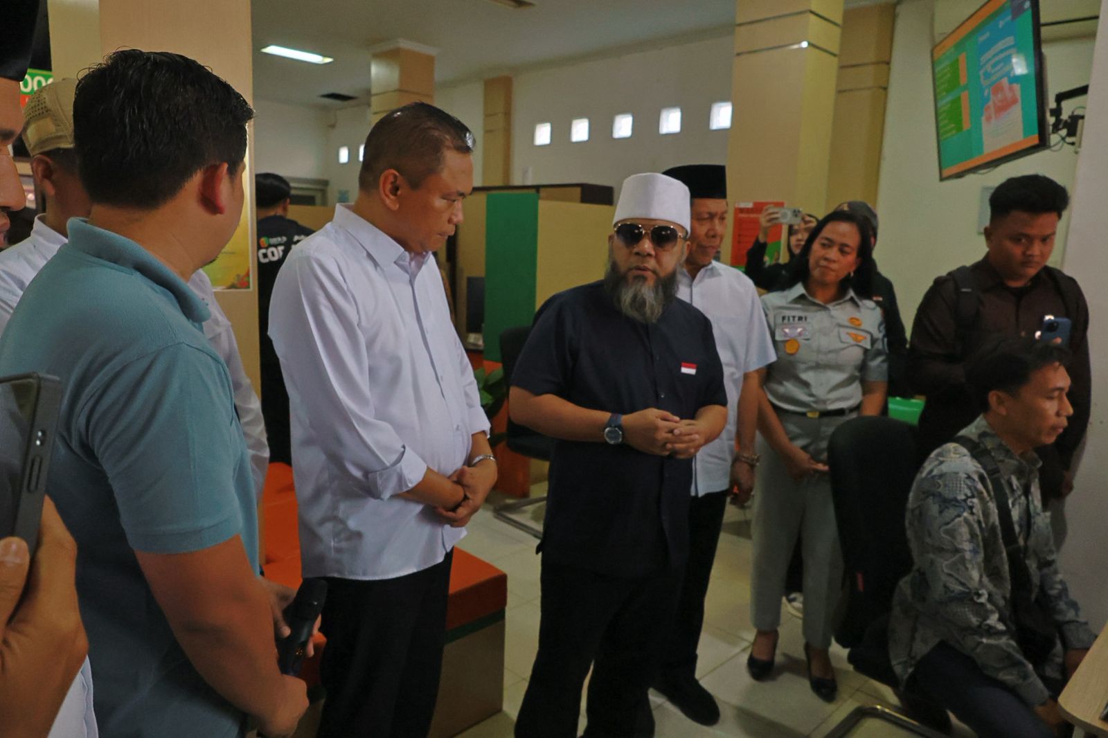 Gubernur Tinjau Samsat Desa di Pondok Kelapa Bengkulu Tengah