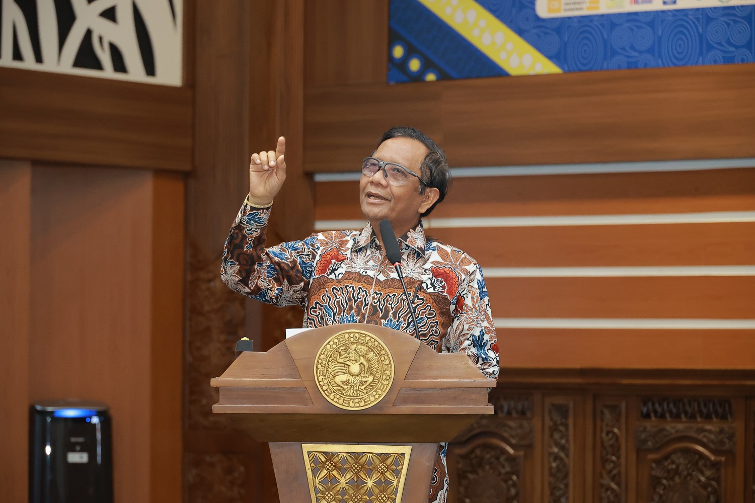 Pernyataan Mengejutkan Mahfud, Ada Rektor Diminta Ordal Buat Pernyataan Jokowi Negarawan