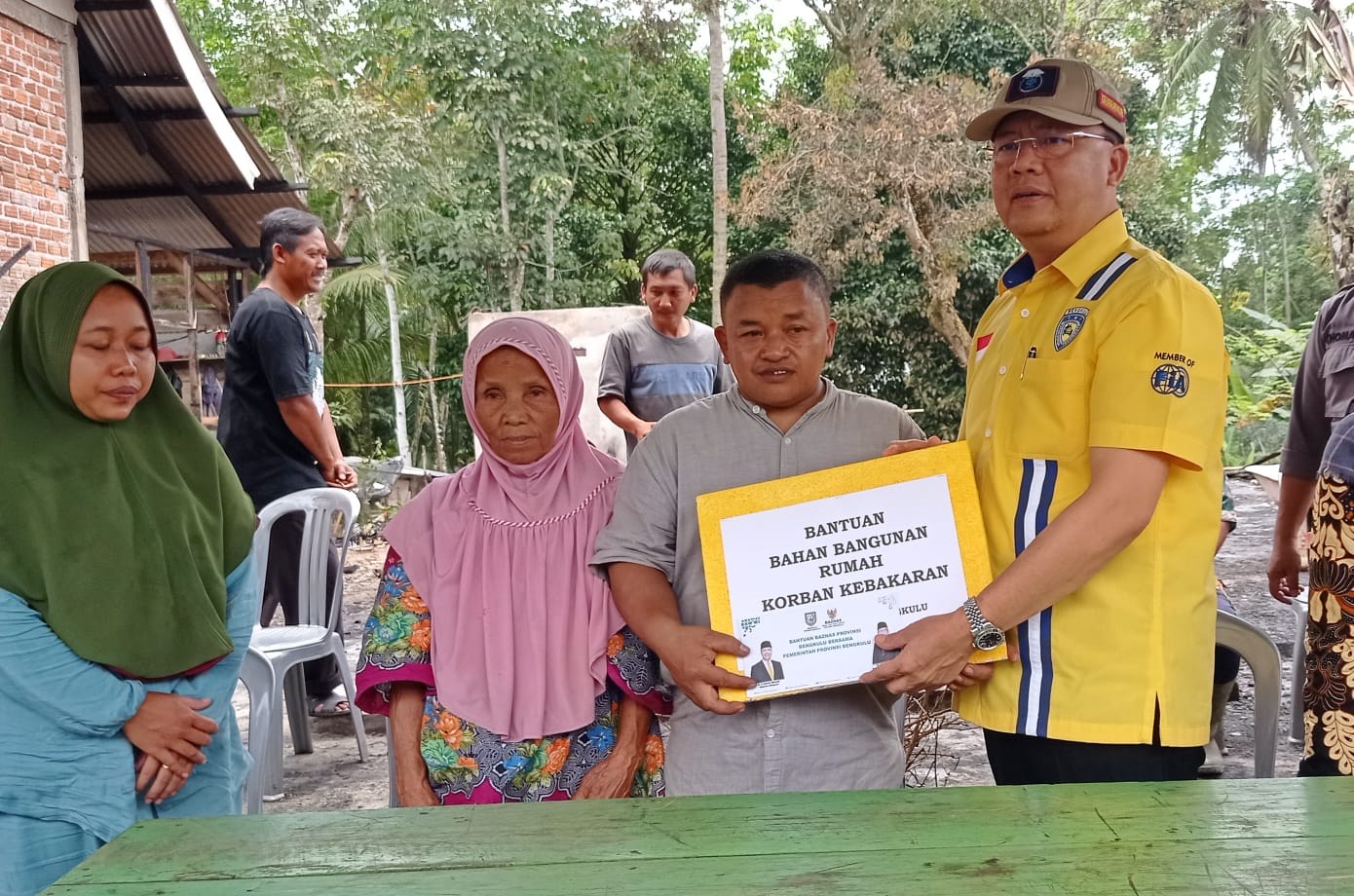 Gubernur  Bantu  Warga Seluma Tertimpa Musibah Kebakaran