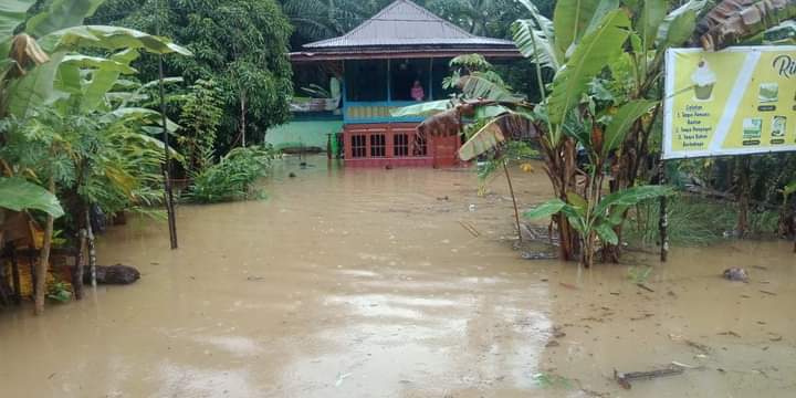  Banjir, Longsor, Pohon  Tumbang, Tiang Listrik Roboh 
